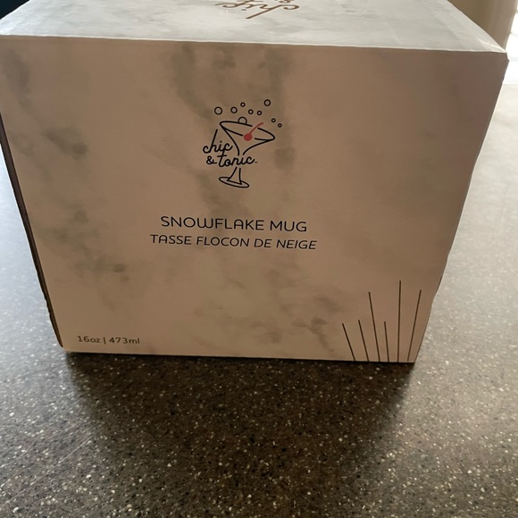 Chic & Tonic, Snowflake, Blue & White, Mug, 16 oz. - Picture 4 of 5